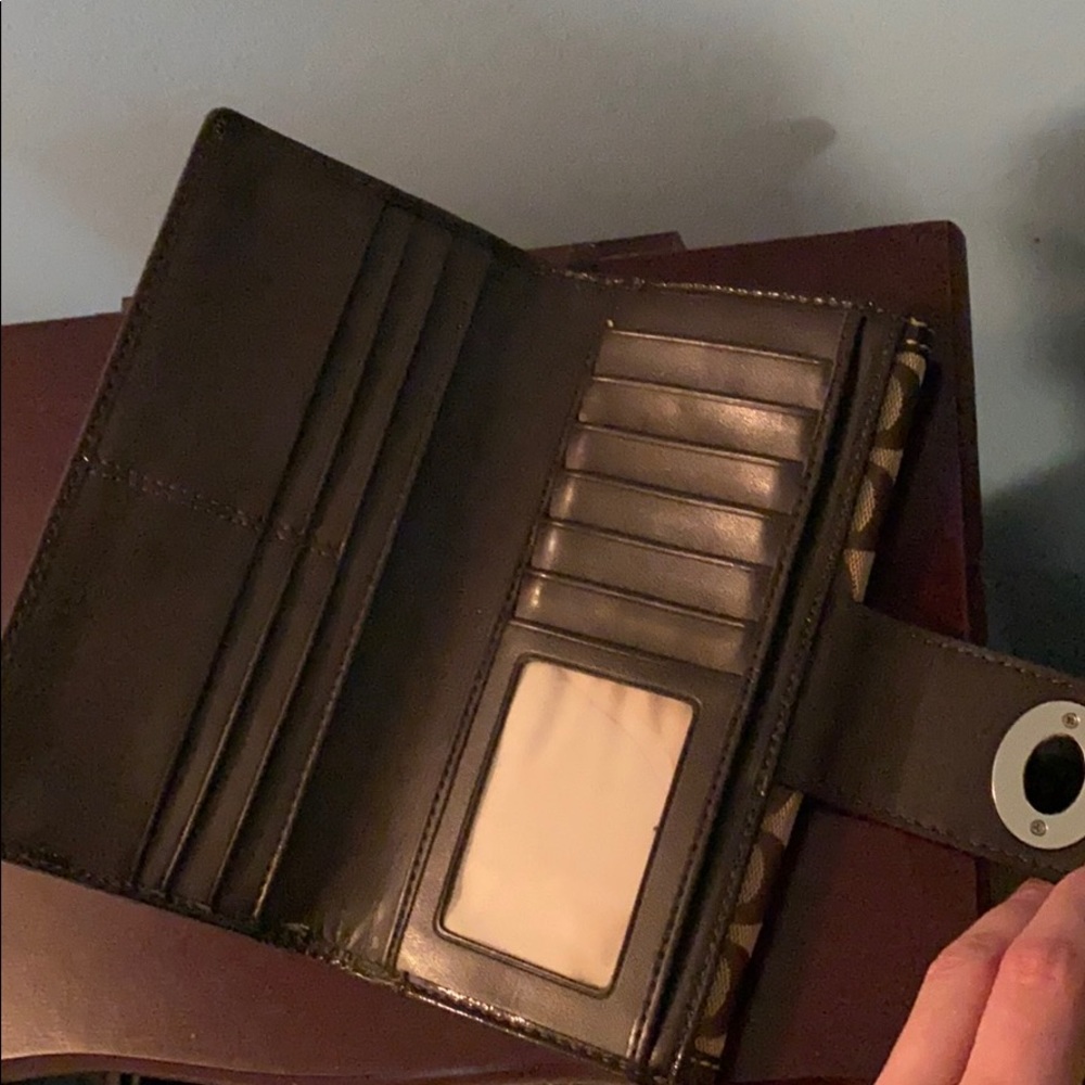 Coach Wallet - Picture 4 of 4